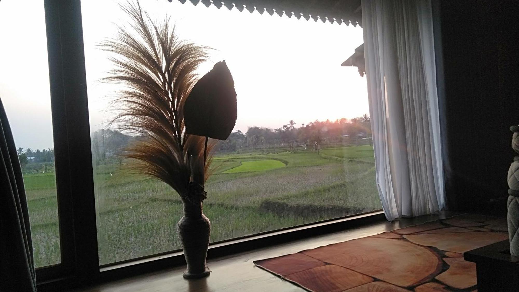 Bujak Permai Villa Matahari Lombok Ntb Praya Bagian luar foto
