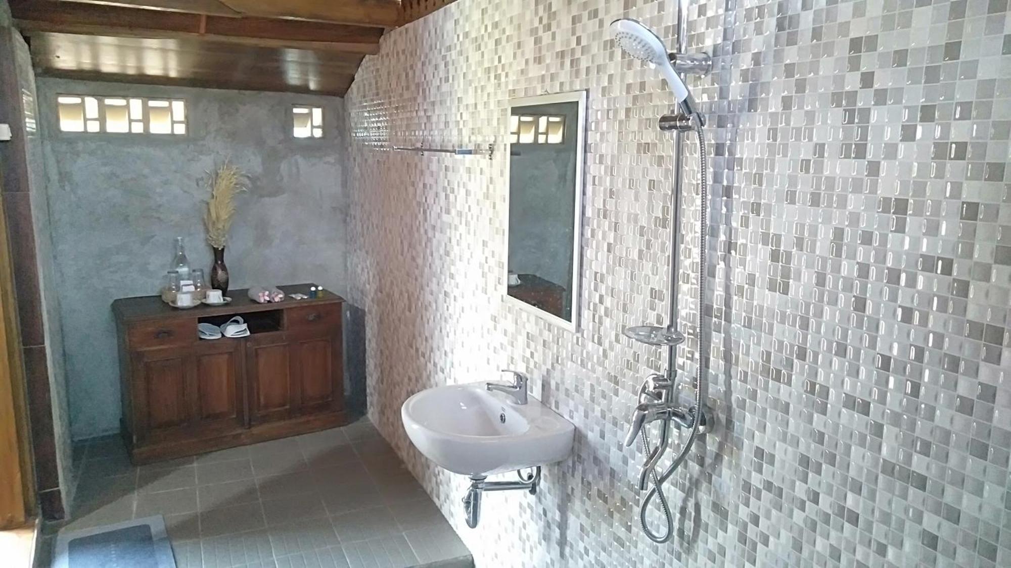 Bujak Permai Villa Matahari Lombok Ntb Praya Bagian luar foto