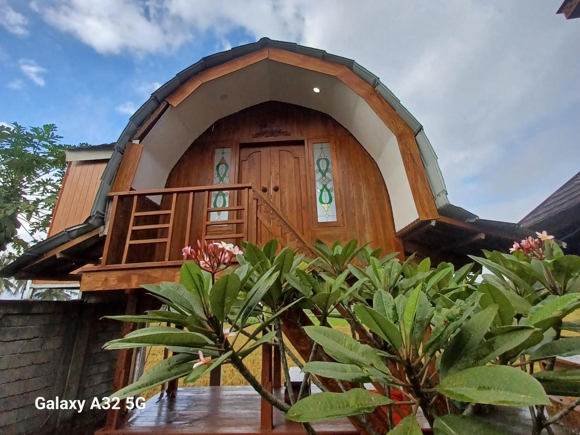 Bujak Permai Villa Matahari Lombok Ntb Praya Bagian luar foto